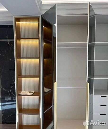 Маленький шкаф для студии