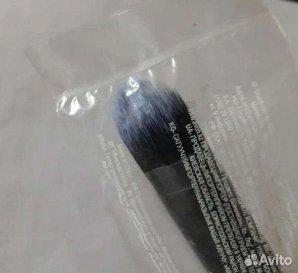 Avon.Румяна шарики,подводка, кисти,маска