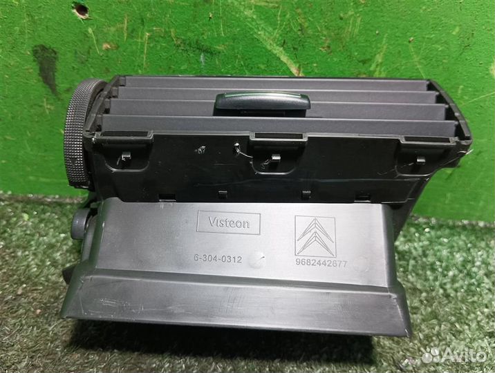 Дефлектор торпедо правый Citroen C5 2009