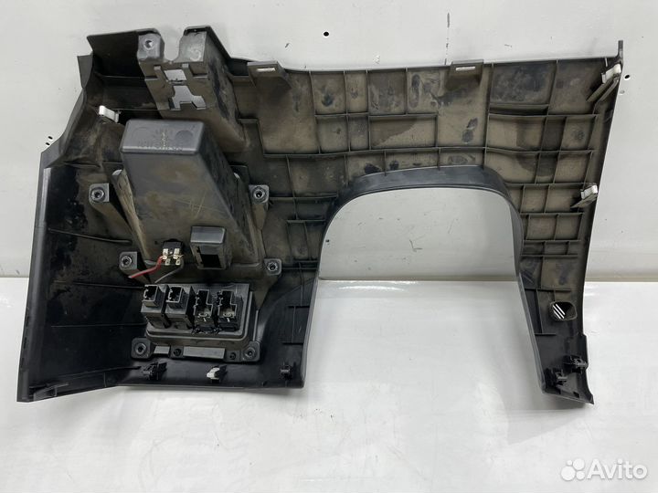 Накладка торпеды подрулевая Mazda 3 BK