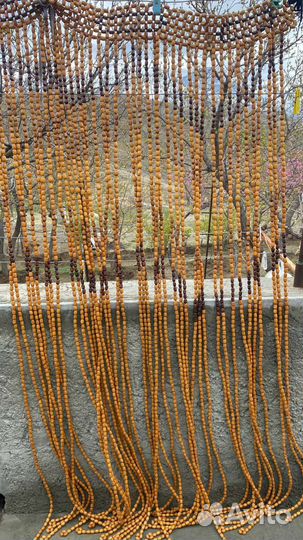 Деревянная штора из бусин