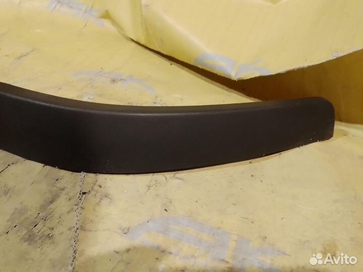 Спойлер переднего бампера правый Opel Vectra C 200