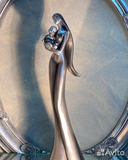 Статуэтка интерьерная. Мама и малыш. Ар-деко. 39см