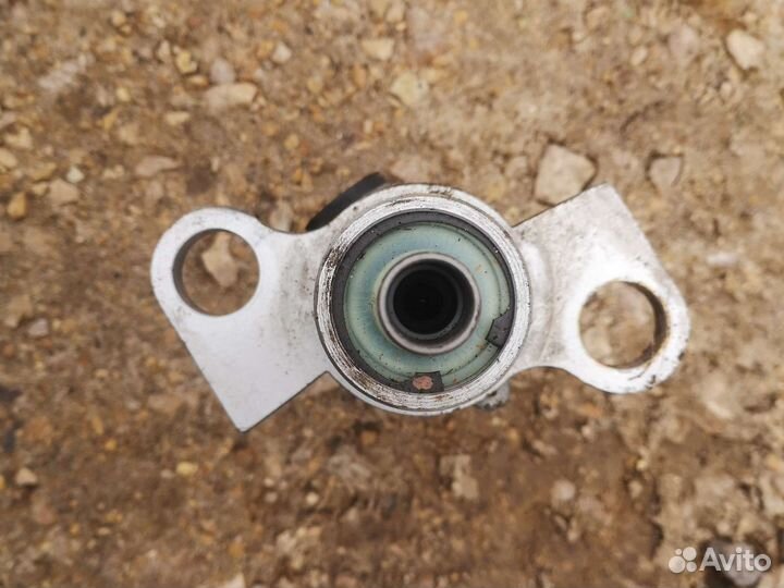 Главный тормозной цилиндр Passat B5