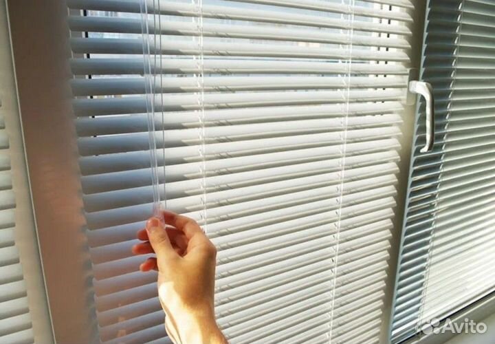 Горизонтальные жалюзи на окна