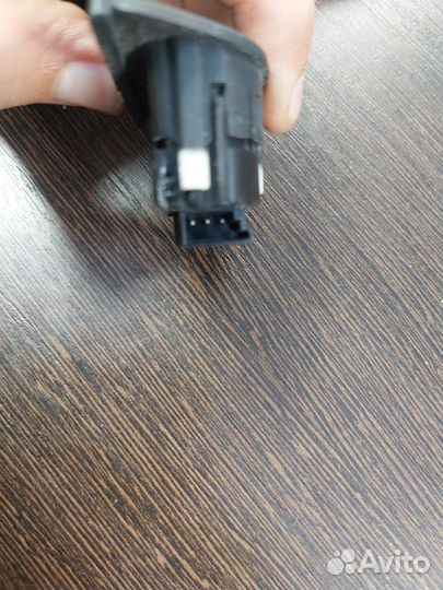 Кнопка блокировки Mercedes Ml 350 4Matic 164