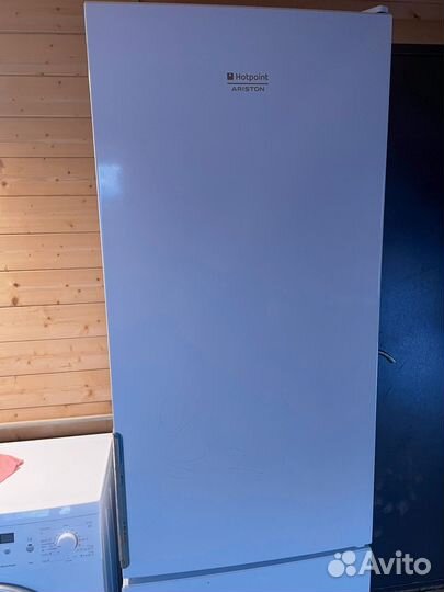 Холодильник Hotpoint ariston 4200w