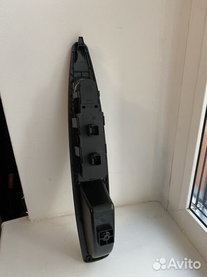 Блок управления стеклоподъемниками Citroen C4