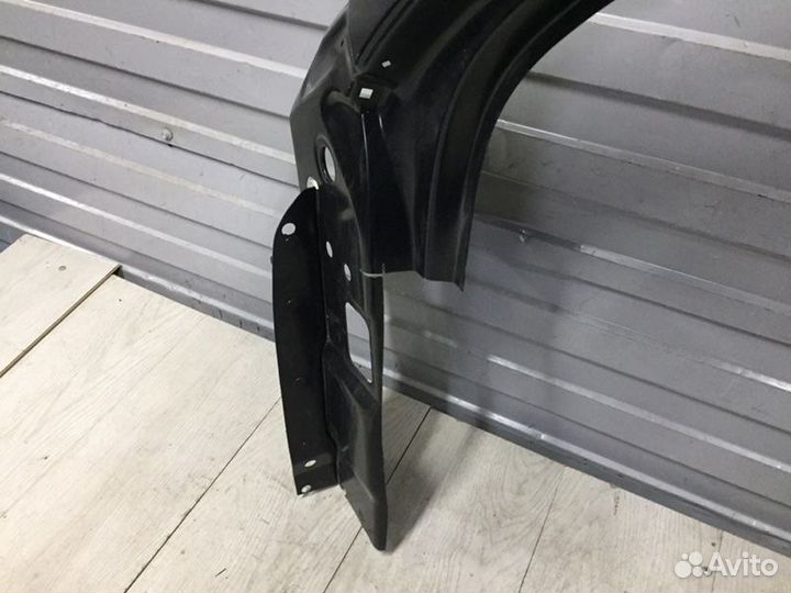 Передняя стойка кузова Volkswagen Touareg 1