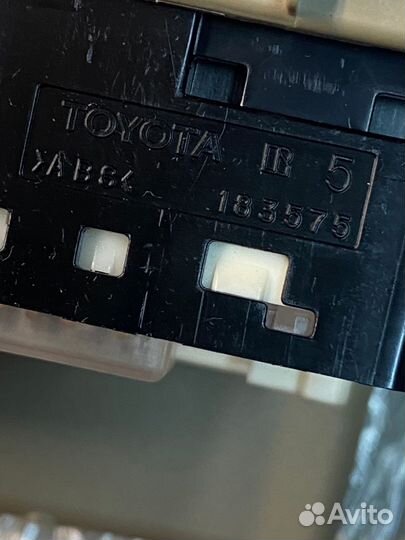 Накладка декаративная тайота рав 4