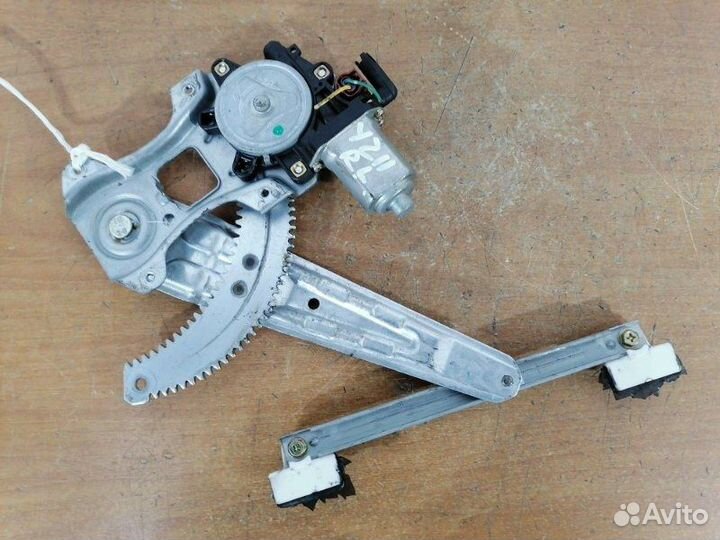 Стеклоподъемник задний левый Nissan Cube YZ11