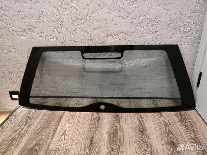 Стекло багажника Ford Mondeo 2 универсал