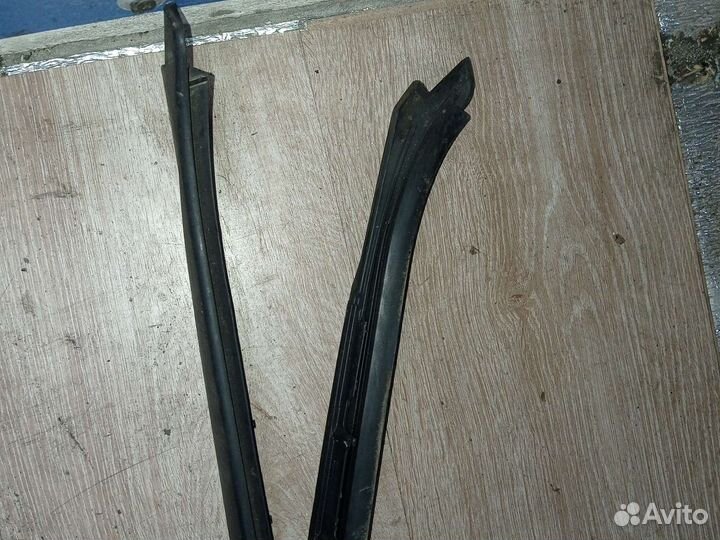 Молдинги вдоль стекла на BMW 3 f30