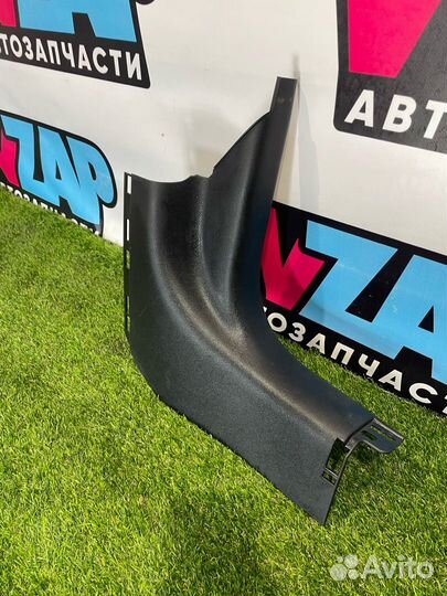 Накладка внутренняя на порог правая Ford Mustang