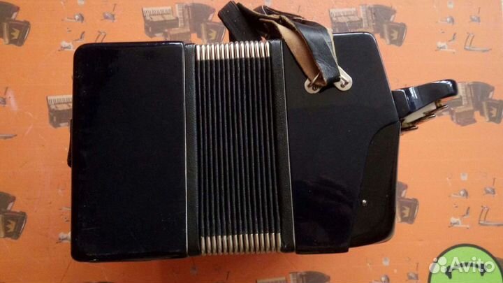 Баян этюд 205 в футляре почти новый