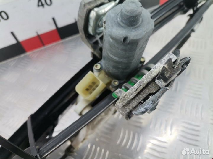 Стеклоподъемник передний левый Mercedes-Benz