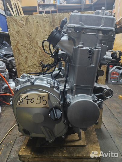 Двигатель/мотор для Kawasaki ZZR400-II