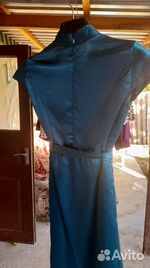 Атласное платье