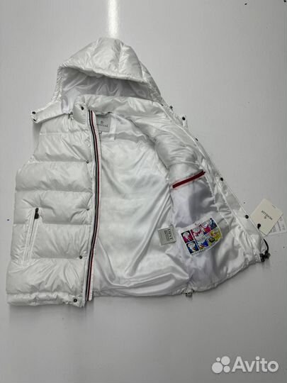 Жилетка moncler с капюшоном