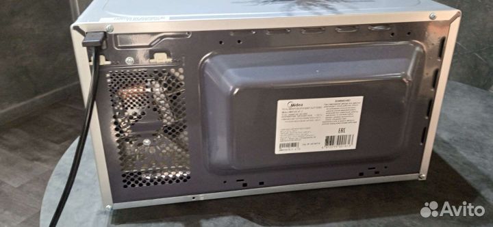 Микроволновка Midea MM720C4E-S