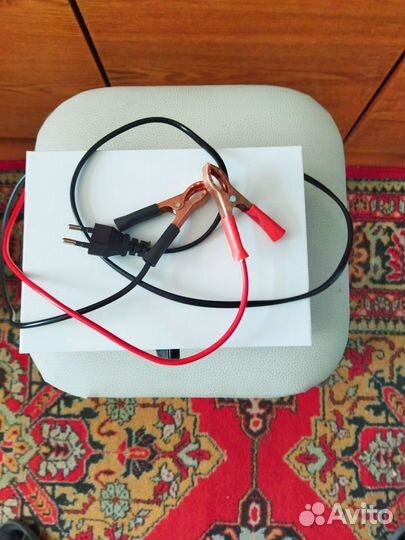 Автомобильное зарядное устройство