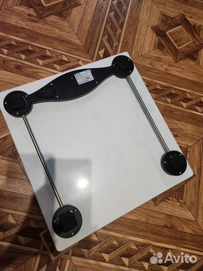 Весы напольные электронные Vitek