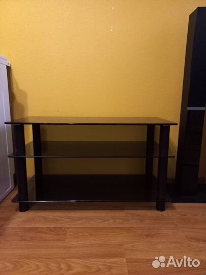 Стеклянный столик