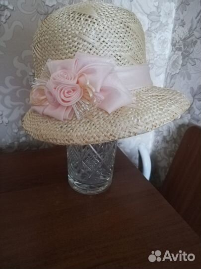 Шляпа женская соломенная