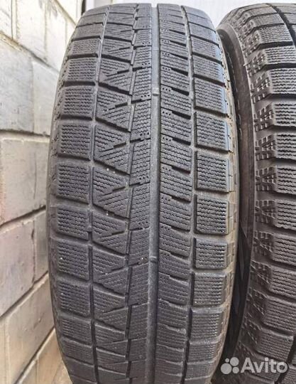 Bridgestone Blizzak Revo GZ 215/65 R16 99T