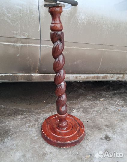 Подставка под цветы