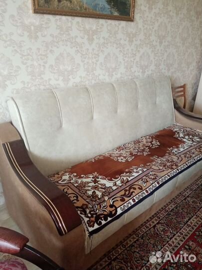 Диван бу книжка