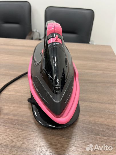 Беспроводной утюг Redmond RI-C234