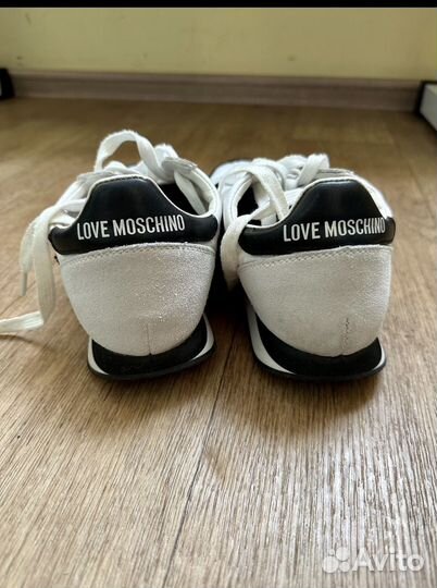 Кроссовки женские love moschino