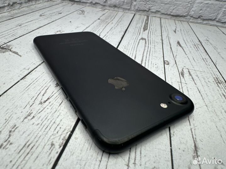 iPhone 7, 32 ГБ