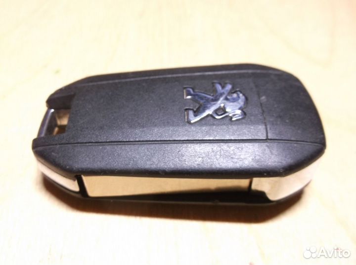 Пежо выкидной чип ключ 3 кнопки