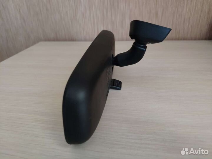 Зеркало заднего вида салонное