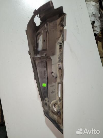 Держатель задней полки задняя левая Peugeot 3008