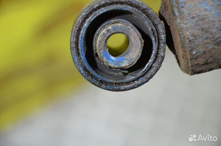 Амортизаторы задние комплект Nissan Qashqai J10