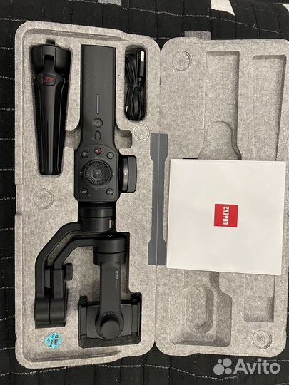 Стабилизатор для смартфона Zhiyun smooth 4
