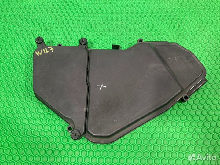 Крышка блока предохранителей Volkswagen Touareg