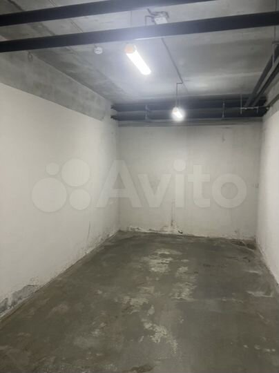 Машиноместо, 18 м²