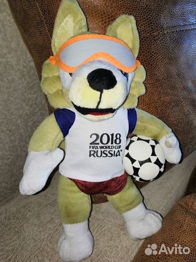 Игрушка fifa 2018 волк