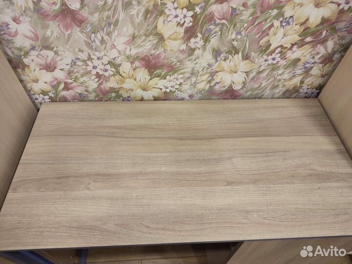 Стол письменный/компьютерный