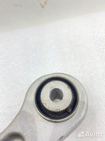 Рычаг подвески верхний задний левый Mercedes-Benz