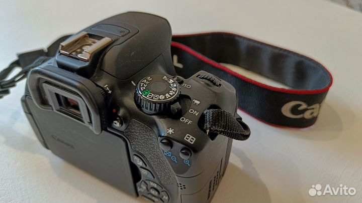 Хороший фотоаппарат Canon 650D+18-55mm+55-250mm