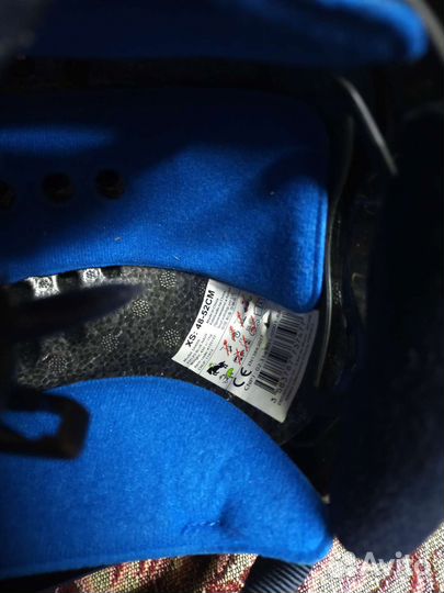 Шлем детский, сапоги и жилет для верховой езды