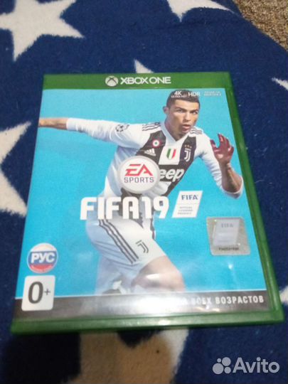 Продам диск FIFA 19 на xbox ONE
