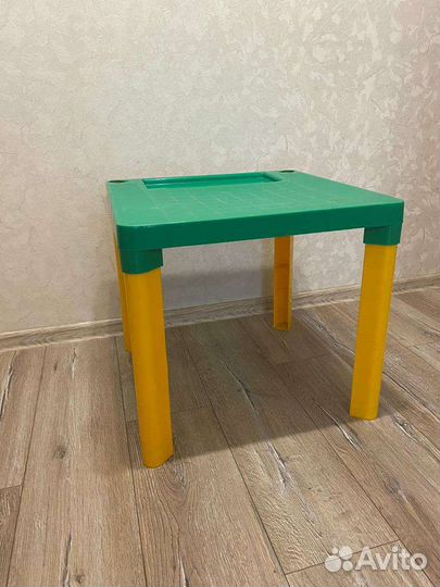 Детский столик