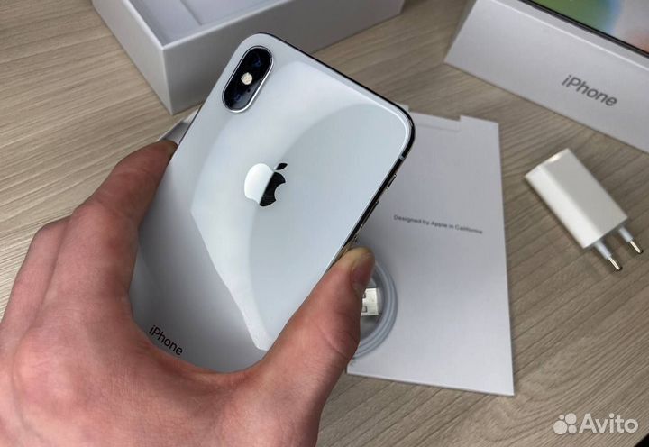 iPhone X, 64 ГБ