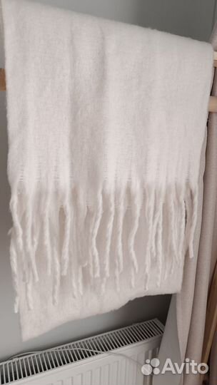 Шарф объемный белый пушистый